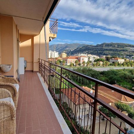 Olimpia Apartment Arma di Taggia Luaran gambar